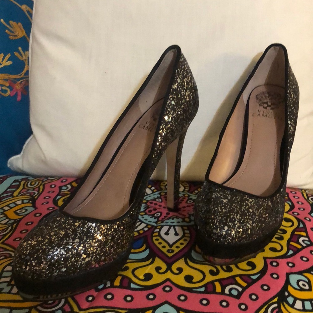 Vince Camuto Black and silver pumps worn once